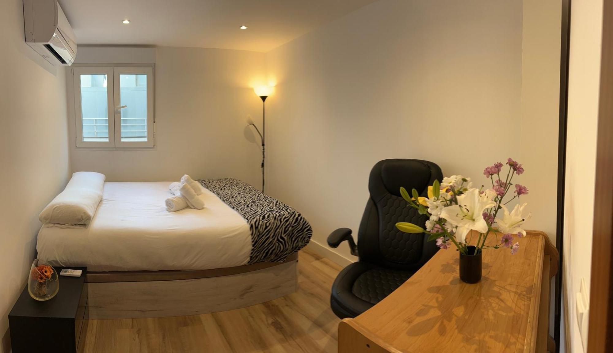 Penthouse Madrid View Apartment ภายนอก รูปภาพ