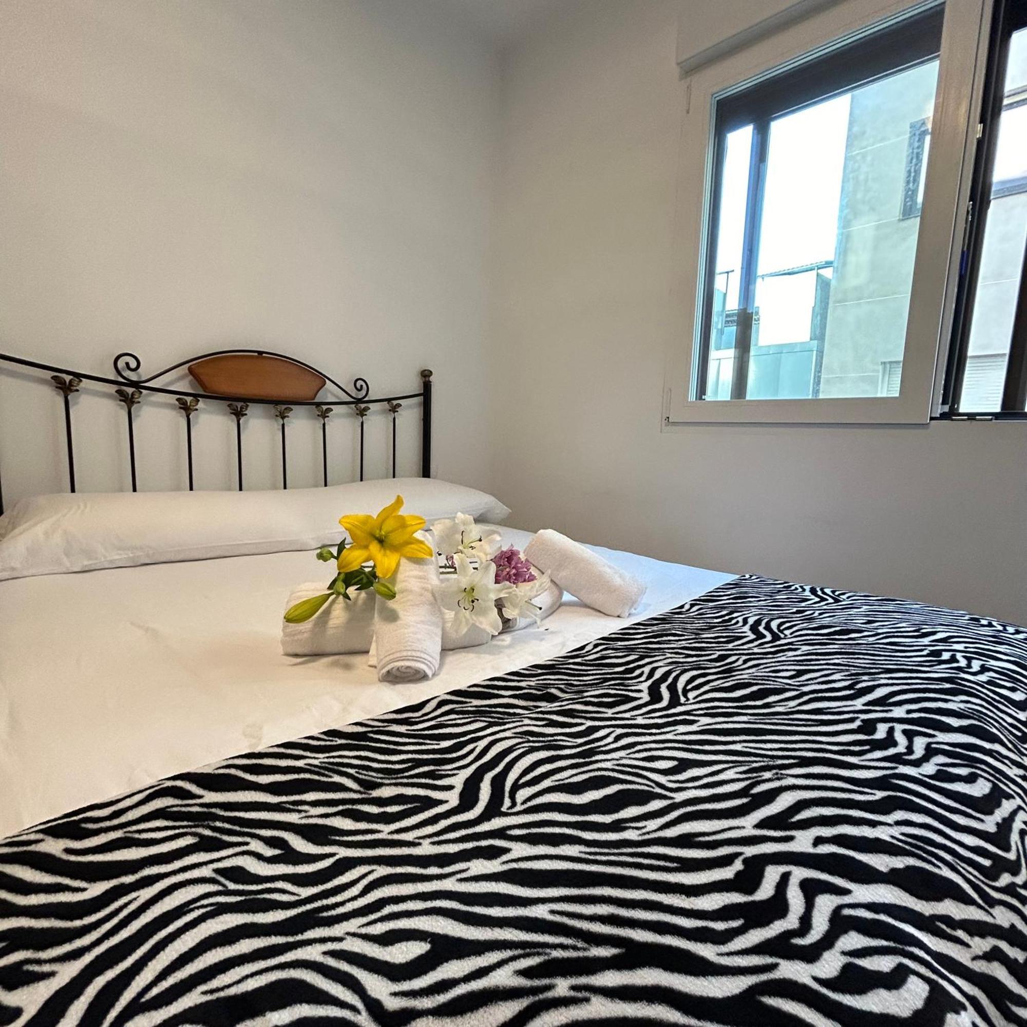 Penthouse Madrid View Apartment ภายนอก รูปภาพ