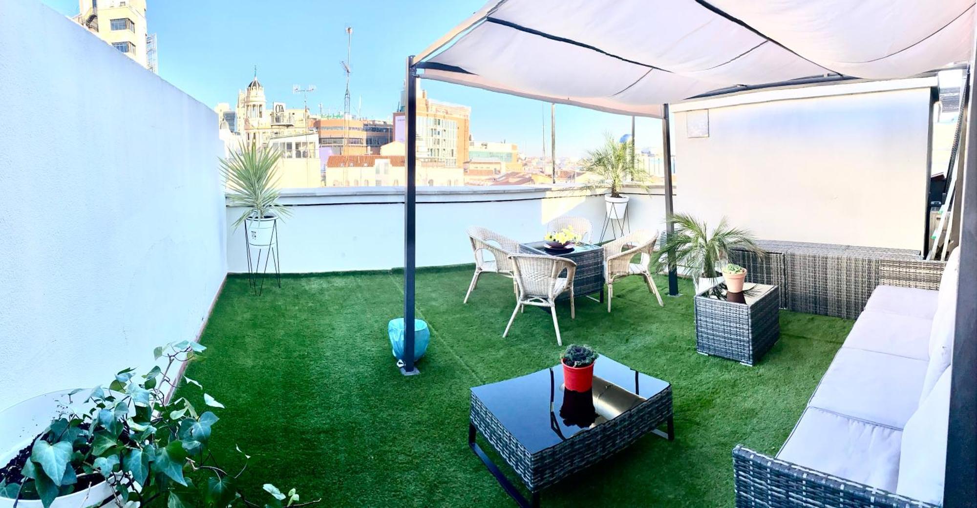 Penthouse Madrid View Apartment ภายนอก รูปภาพ
