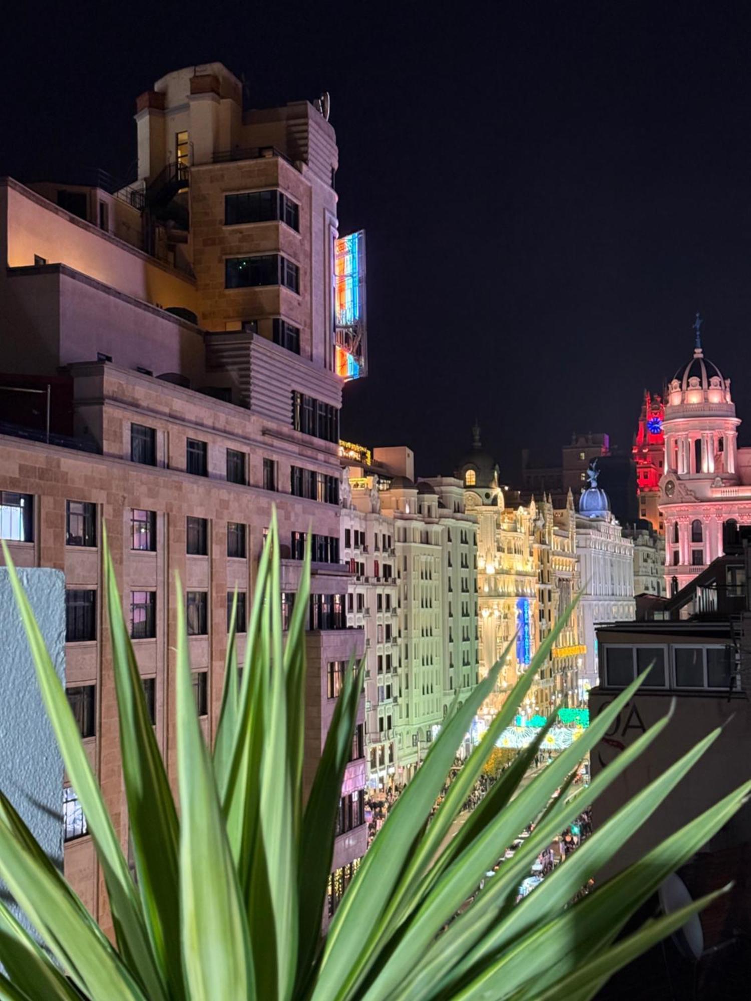 Penthouse Madrid View Apartment ภายนอก รูปภาพ